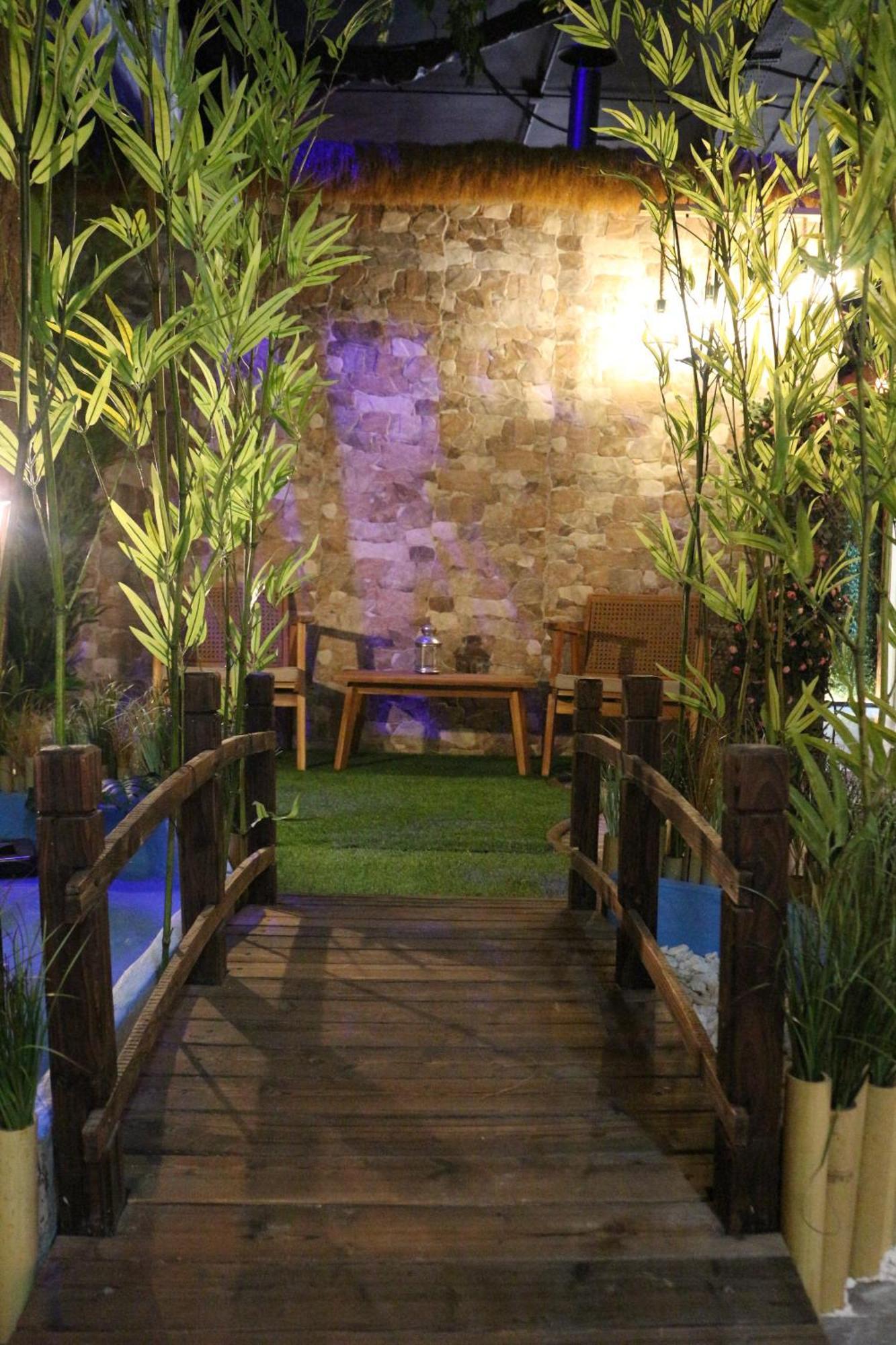 The Pod Suite Hostel Village Valencia Exterior photo